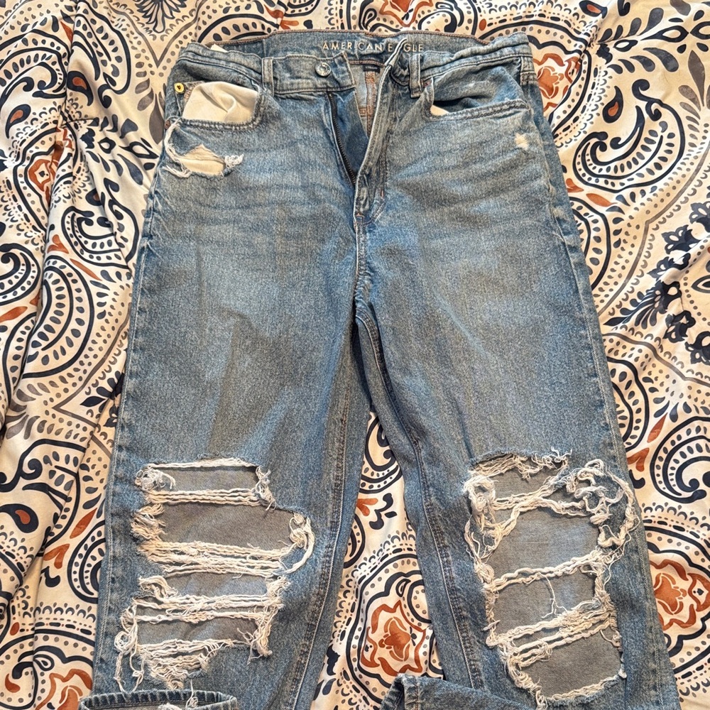 American Eagle women’s high rise baggy straight jeans